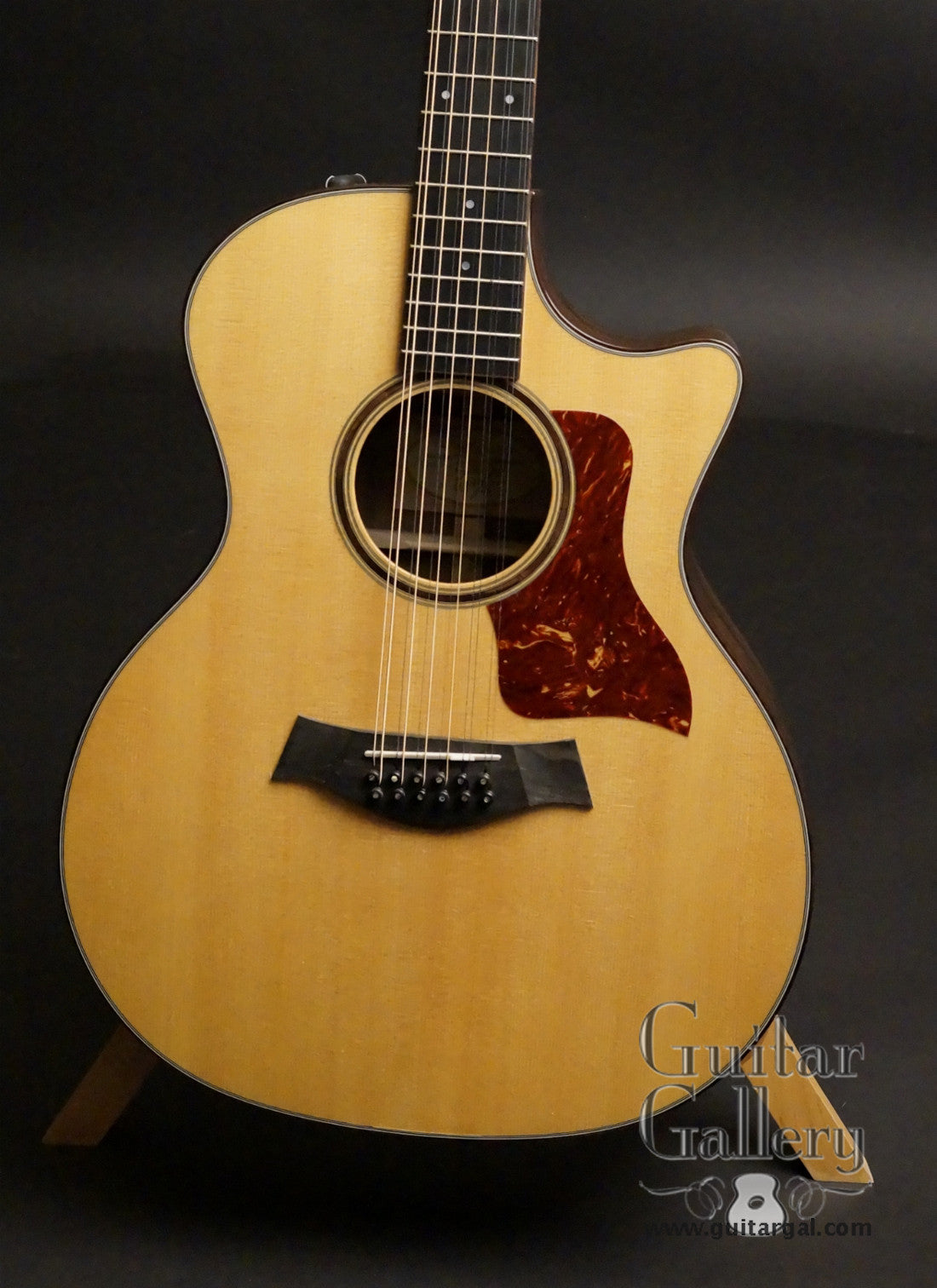 Taylor, 2003 Taylor Fall Ltd Edition 12 String Guitar